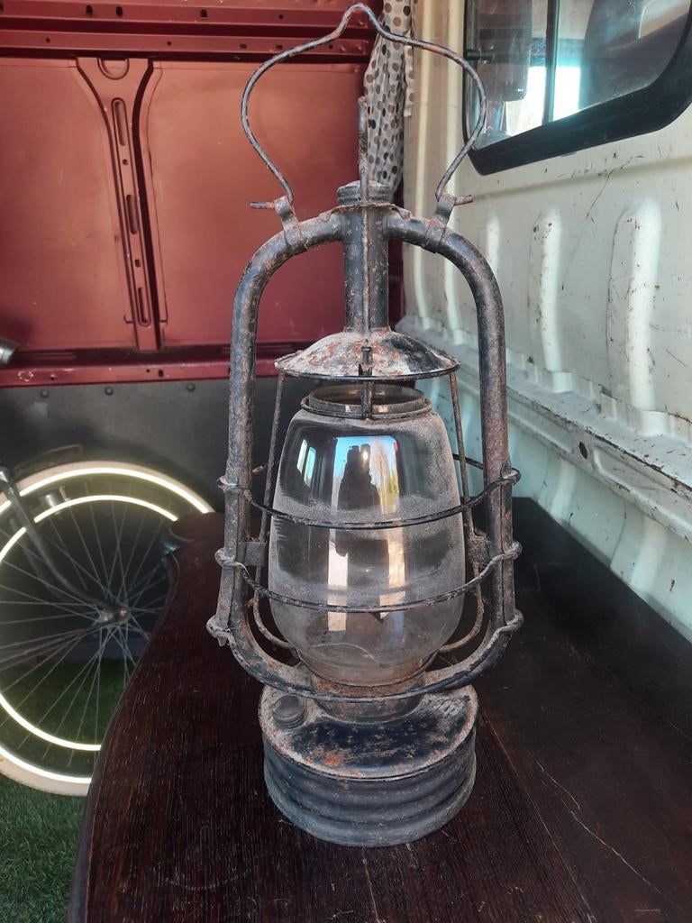 Antieke olielamp / stormlamp - decoratief, Ophalen of Verzenden