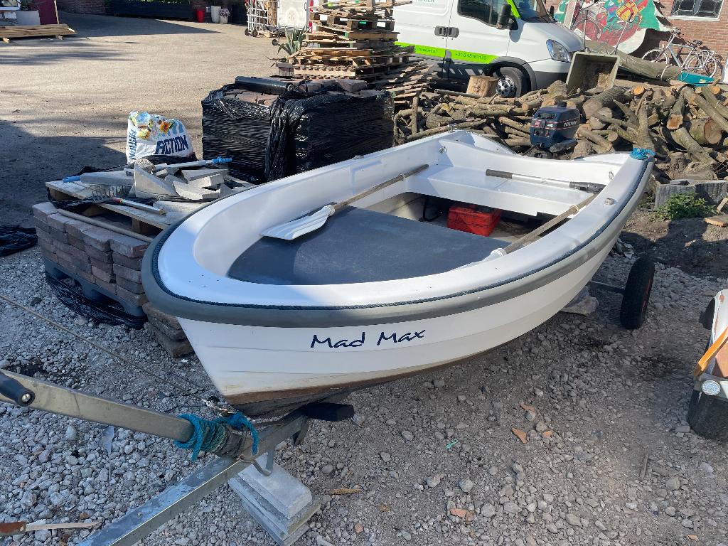 Visbootje met 4 pk, Watersport en Boten, Ophalen, Gebruikt, Tot 10 pk, 3 tot 6 meter
