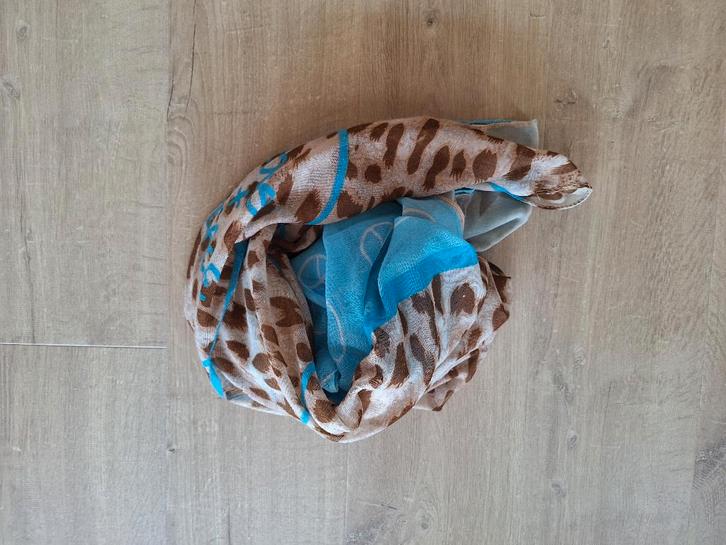 colsjaal blauw - beige - bruin viscose, Kleding | Dames, Mutsen, Sjaals en Handschoenen, Zo goed als nieuw, Sjaal, Maat 38/40 (M)