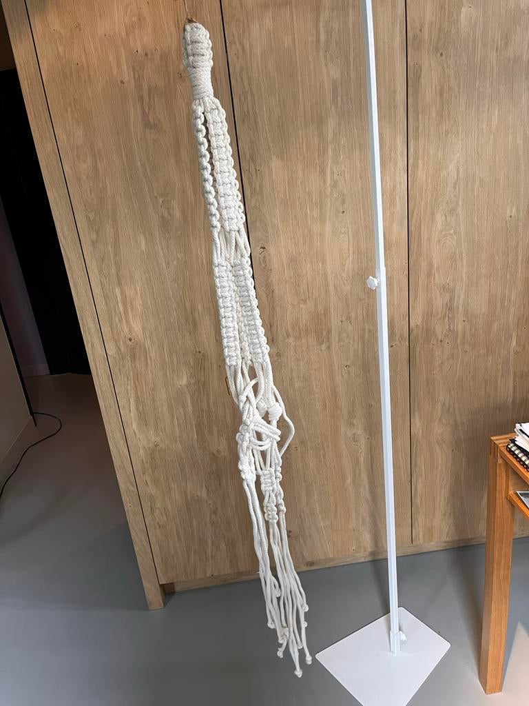 Handgemaakte Macramé Plantenhanger - The Knotwife, Ophalen of Verzenden, Zo goed als nieuw