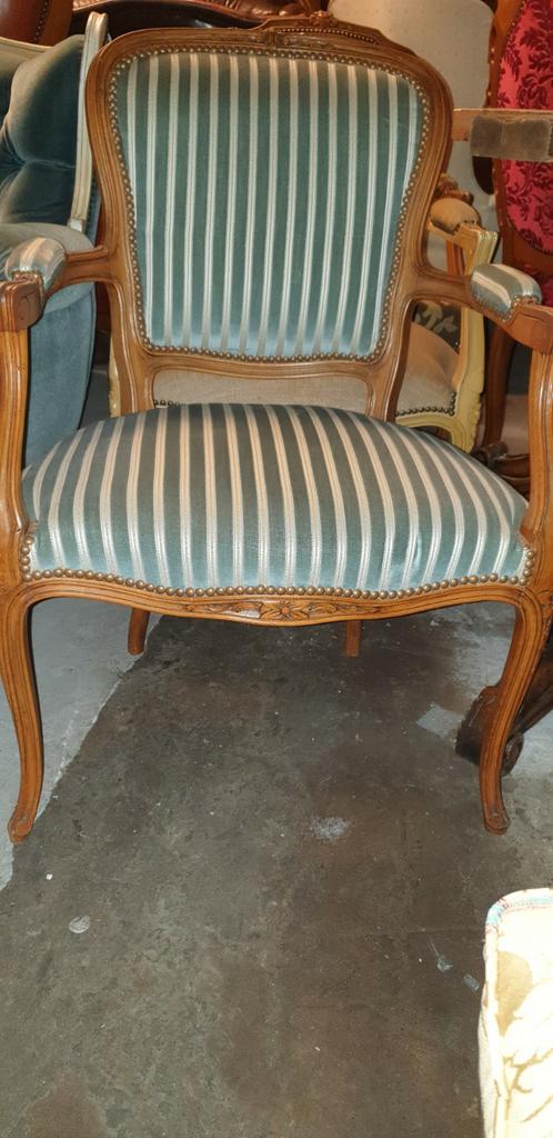 Lodewijk fauteuil, Ophalen