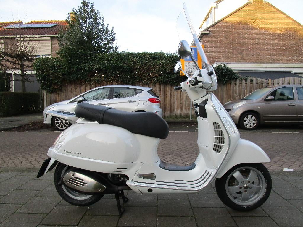 Vespa GT 200, Fietsen en Brommers, Scooters | Vespa, Ophalen, Gebruikt, Overige modellen, 200 cc