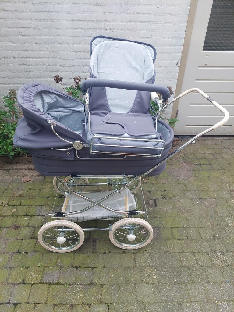Emmaljunga  vintage stijl kinderwagen grijs in nieuw staat, Ophalen, Zo goed als nieuw, Overige merken