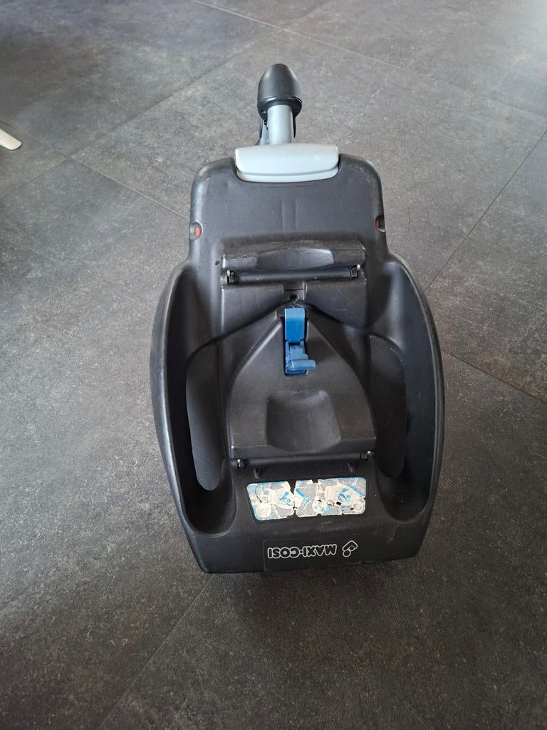 Maxi cosi Easybase, Kinderen en Baby's, Autostoeltjes, Gebruikt, Maxi-Cosi, 0 t/m 13 kg, Autogordel, Ophalen