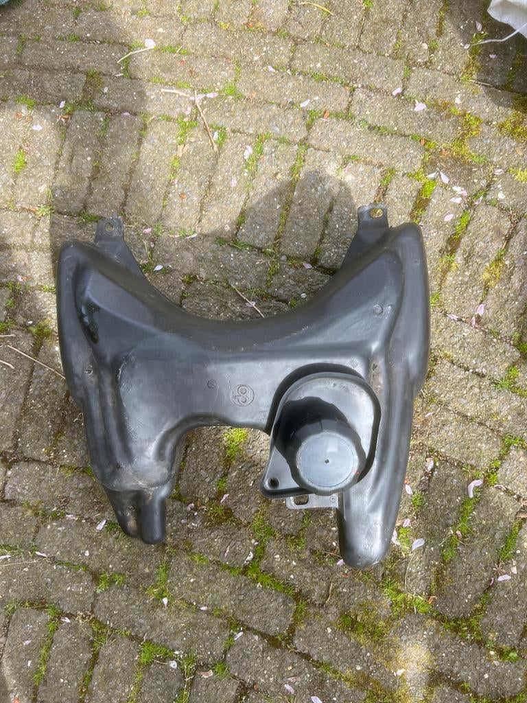 Peugeot Vivacity brandstoftank - Gebruikt, Ophalen of Verzenden, Gebruikt, Tank, Peugeot