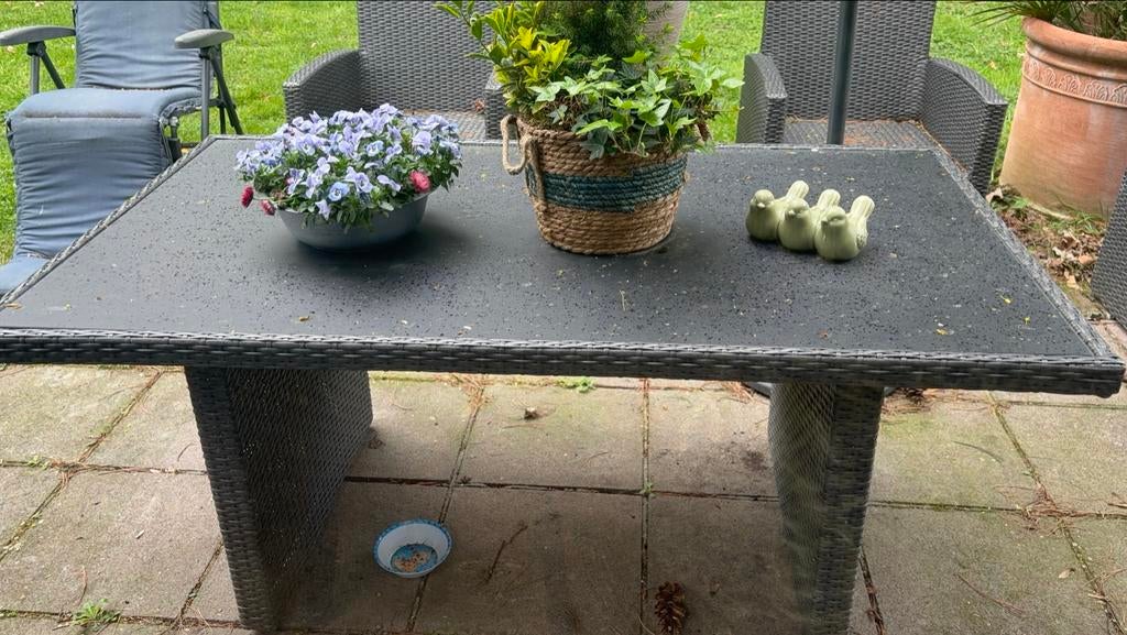 Grijs tuinsetje met tafel, bankje, 2 stoelen en 2 poefjes, Tuin en Terras, Tuinsets en Loungesets, Ophalen, 5 zitplaatsen, Gebruikt