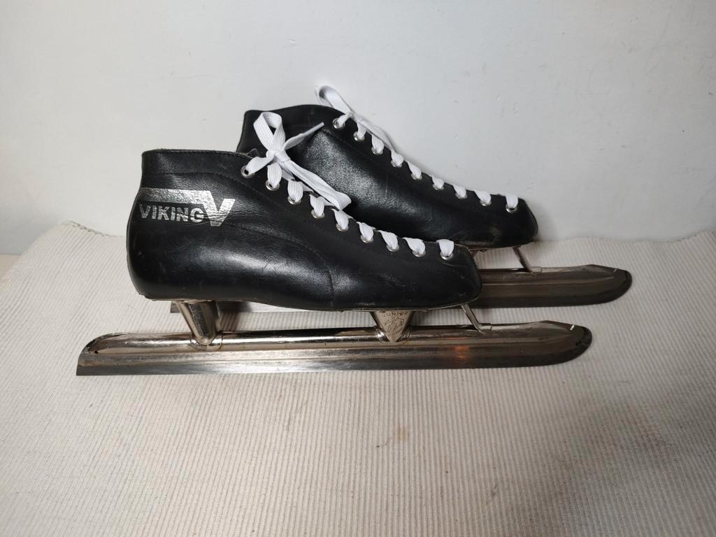 S37 Viking Halfhoge Noren maat 37, geslepen,, Sport en Fitness, Schaatsen, Gebruikt, Viking, Ophalen of Verzenden, 2e hands