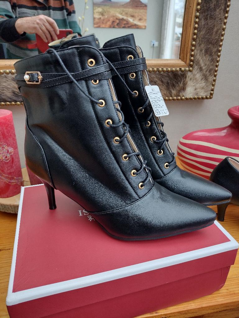 S78 zwart korte rijglaarsjes, maat 44, 45 en 46........., Ophalen of Verzenden, Nieuw, Zwart, Lage of Enkellaarzen