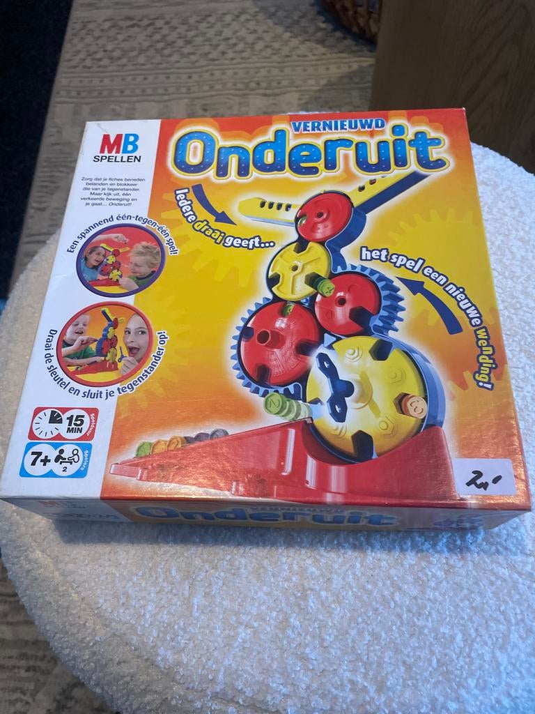 MB Spellen Onderuit - Vernieuwd Gezelschapsspel, Een of twee spelers, Ophalen of Verzenden, Gebruikt