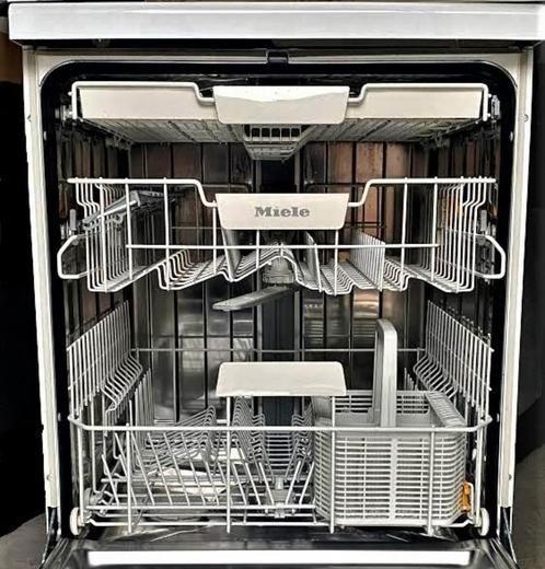 In nieuwstaat Miele vaatwasser QuickPowerWash en besteklade, Witgoed en Apparatuur, Vaatwasmachines, Zo goed als nieuw, Vrijstaand