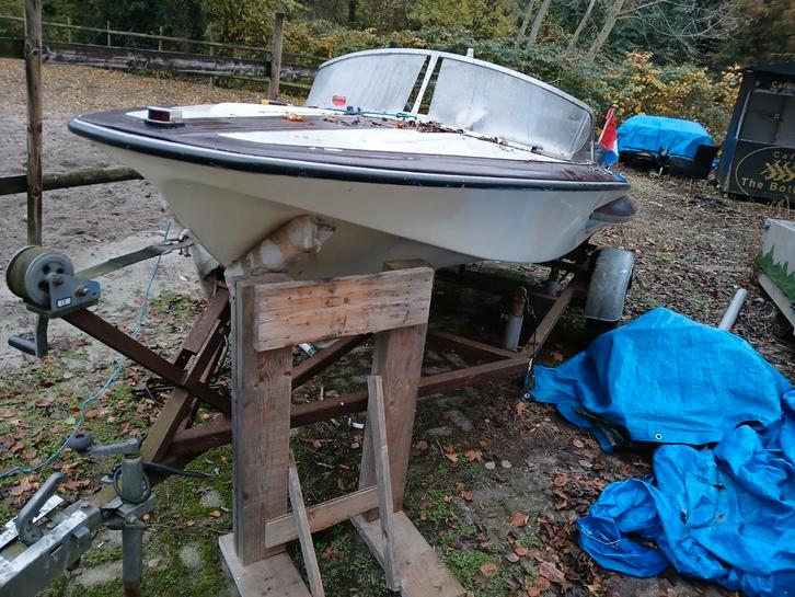 Leuke klus speedboot met werkende 8pk mariner motor, Watersport en Boten, Motorboten en Motorjachten, Gebruikt, Polyester, Tot 6 meter