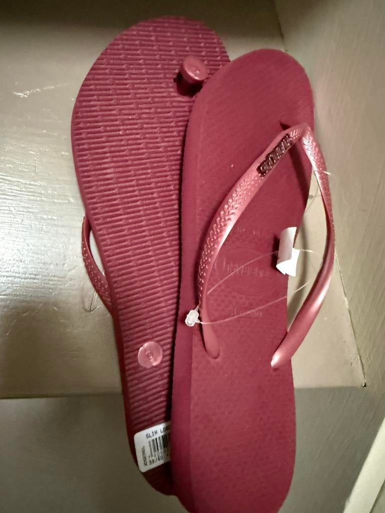 Nieuwe havaianas slim paars maat 41/42 roodachtig zomer, Ophalen of Verzenden, Nieuw, Overige kleuren