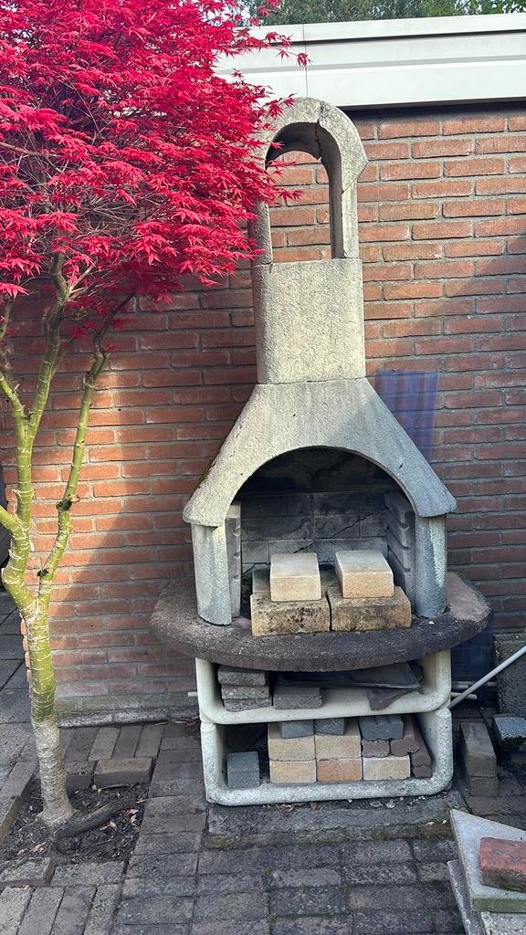 Stenen BBQ (Gratis), Tuin en Terras, Ophalen of Verzenden, Zo goed als nieuw