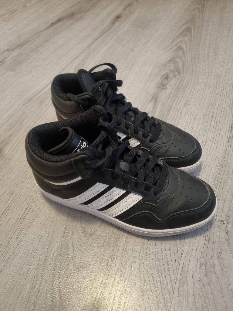 Adidas Sneakers 35.5, Ophalen of Verzenden, Zo goed als nieuw, Schoenen
