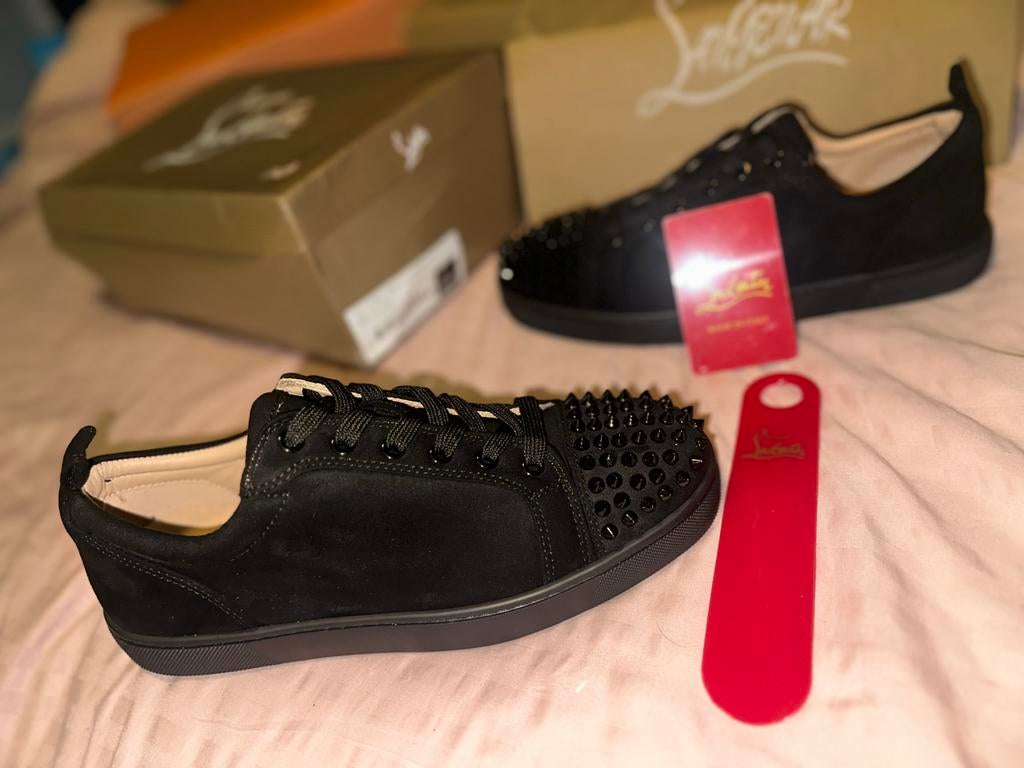 Christian Louboutin Sneakers Zwart met Rode Zool en Studs, Ophalen of Verzenden, Zo goed als nieuw, Zwart, Sneakers of Gympen