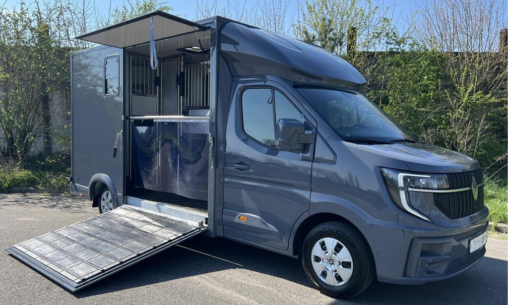 Renault Master Paardenwagen / Horsetruck / Veewagen /Nieuw &, Dieren en Toebehoren, Paarden en Pony's | Trailers en Aanhangwagens