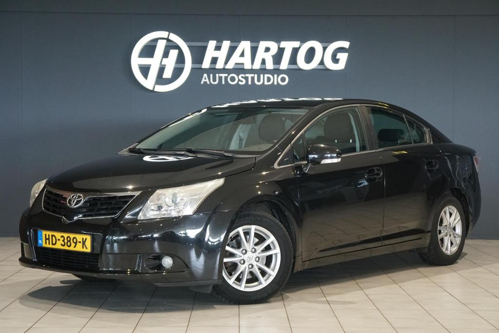 Toyota Avensis 1.8 VVTi Business + CAMERA / TREKHAAK, Voorwielaandrijving, Euro 5, Zwart, Bedrijf