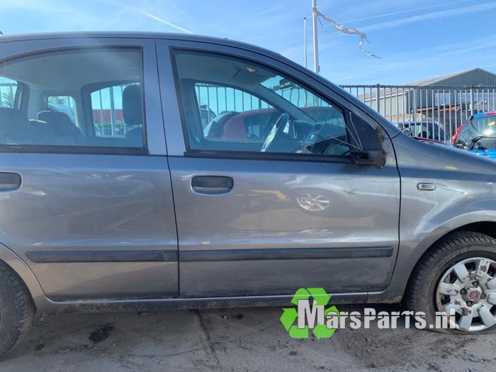 Portier 4Deurs rechts-voor van een Fiat Panda (695), Gebruikt, -, Deur, -