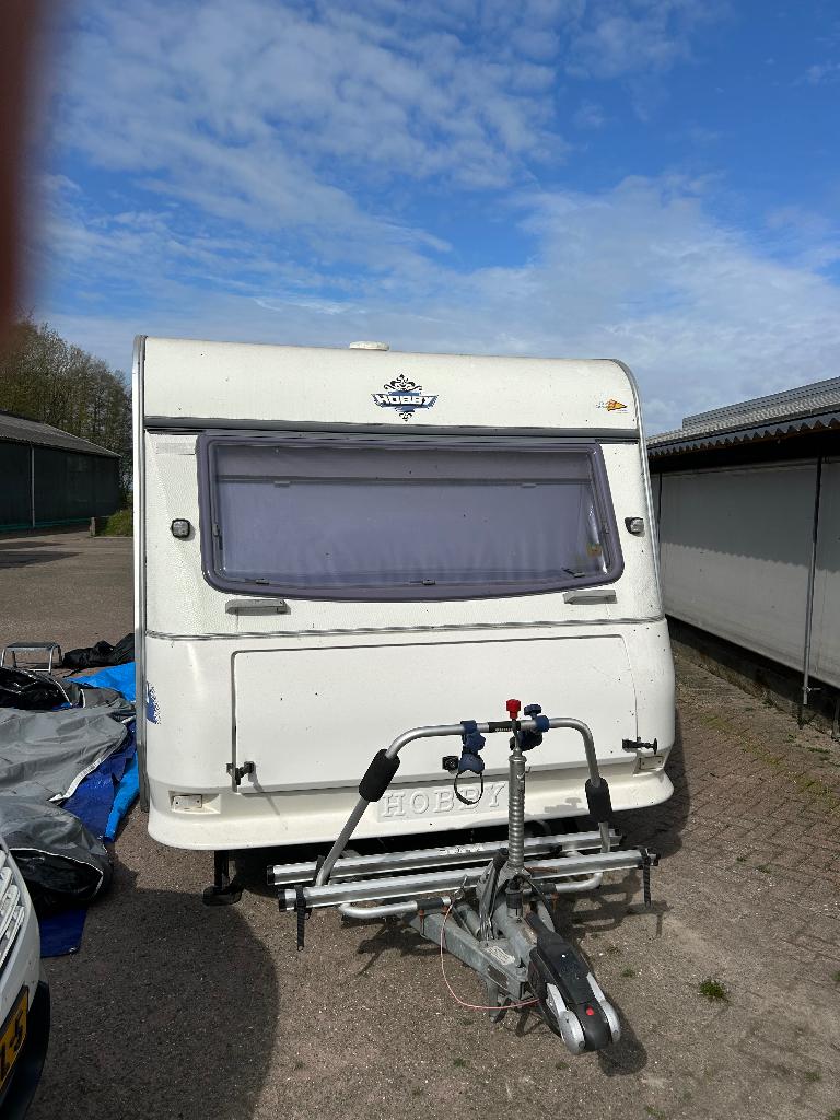 Hobby de luxe 1997 MET STALLING, Vast bed, Rondzit, Hobby, Particulier