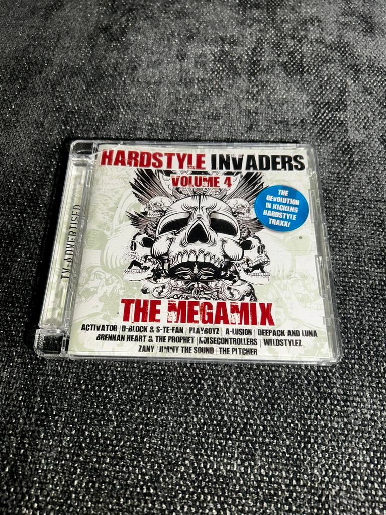 Hardstyle invaders the megamix, Verzenden, Zo goed als nieuw, Techno of Trance, Boxset
