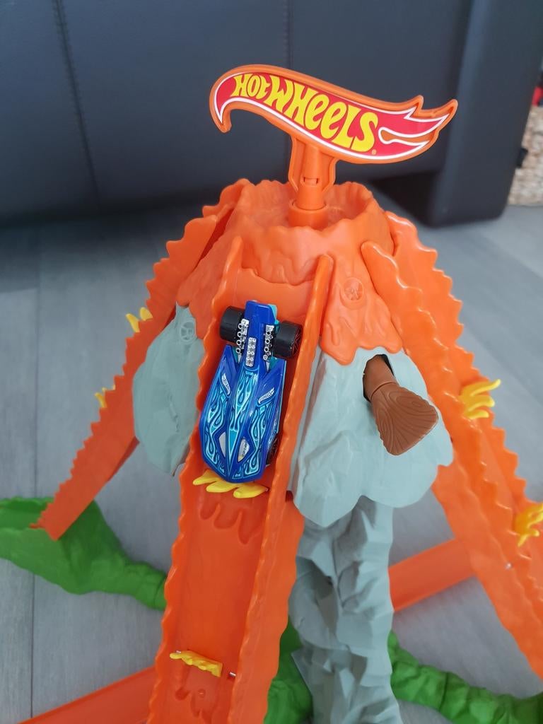 Uitgebreide set Hot Wheels, Kinderen en Baby's, Speelgoed | Racebanen, Zo goed als nieuw, Racebaan, Handmatig, Hot Wheels, Met looping