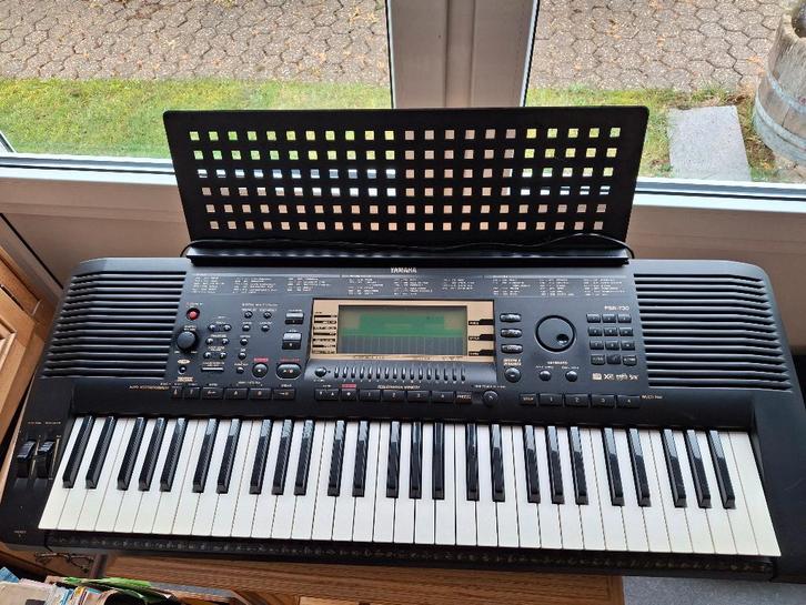 Keyboard Yamaha PSR-730, Muziek en Instrumenten, Keyboards, Gebruikt, 61 toetsen, Yamaha, Aanslaggevoelig, Ophalen