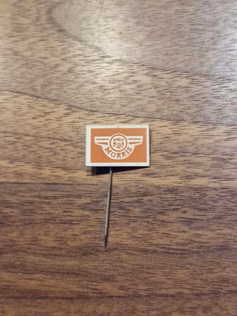 231 Vintage Morris Auto Speldje, Ophalen of Verzenden