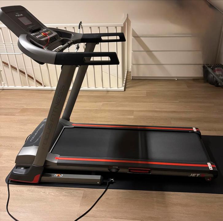 Focus Fitness Loopband + Mat, Sport en Fitness, Fitnessapparatuur, Zo goed als nieuw, Loopband, Benen, Metaal, Ophalen of Verzenden