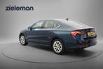 Skoda OCTAVIA 1.0 TSI Style - Digitaal Cockpit, Carplay, PDC, Auto's, Gebruikt, Euro 6, Met garantie (alle), Blauw