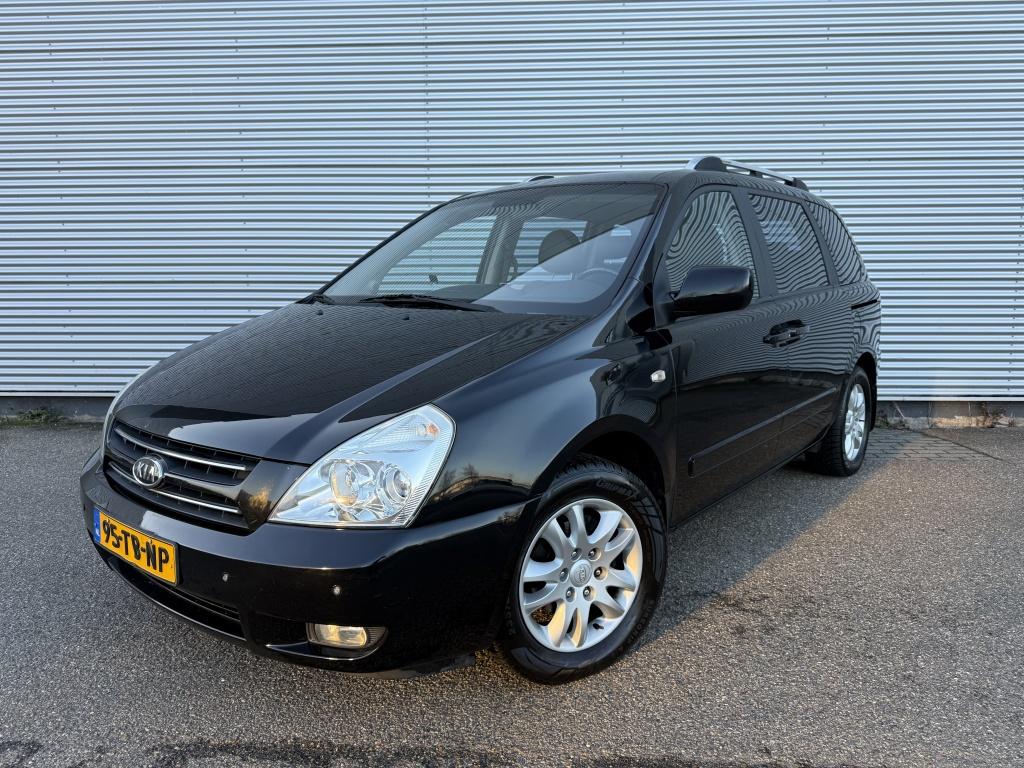 Kia Carnival 2.7 EX Automaat NAP 7Persoons Leer Trekhaak NW, Automaat, Gebruikt, Metallic lak, 2000 kg