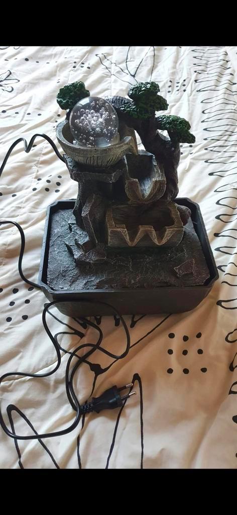 Waterornament met LED-verlichting en glazen bol, Tuin en Terras, Waterpartijen en Fonteinen, Zo goed als nieuw, Waterornament