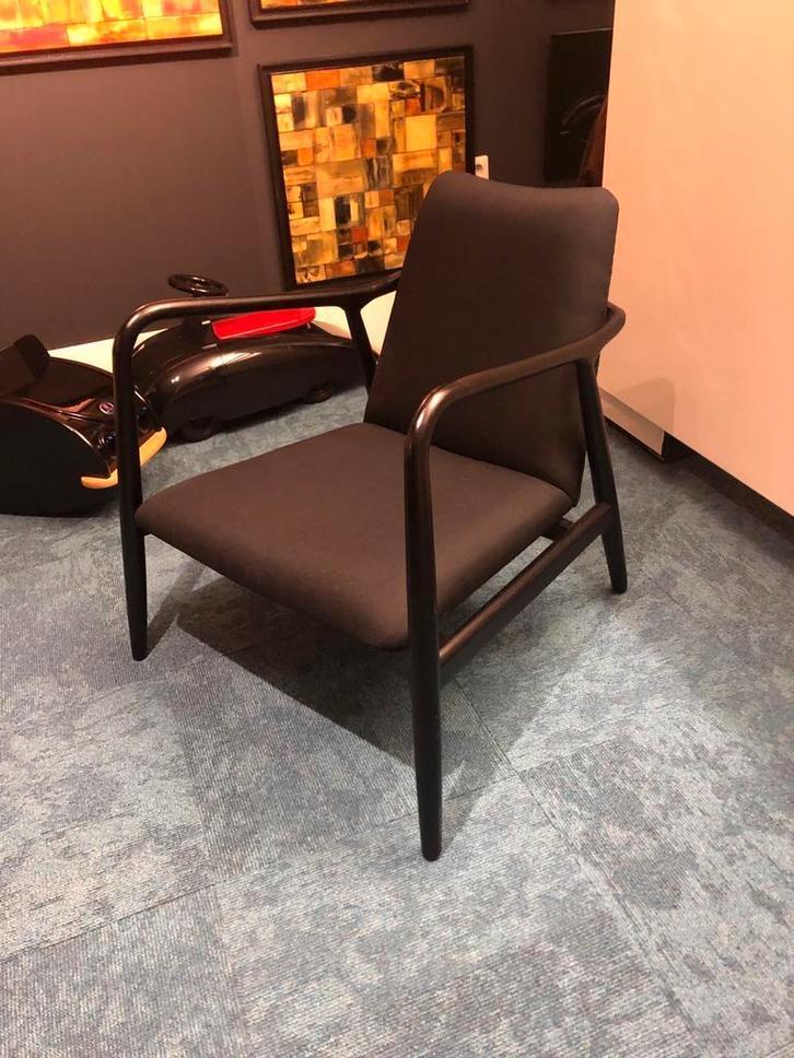 2 prachtige zwarte CHARLES fauteuils Pols Potten, Huis en Inrichting, Fauteuils, Zo goed als nieuw, Hout, 50 tot 75 cm, 75 tot 100 cm