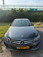 Mercedes-Benz E-Klasse E300 Bluetec Hybrid 231pk 7G-TRONIC, Auto's, Automaat, Achterwielaandrijving, 4 cilinders, 193 €/maand