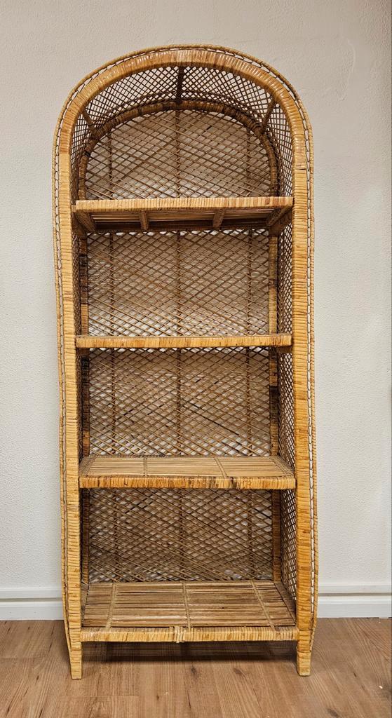 Vintage rotan bohemian boogkast met 4 planken, Huis en Inrichting, Kasten | Boekenkasten, Gebruikt, 50 tot 100 cm, 150 tot 200 cm