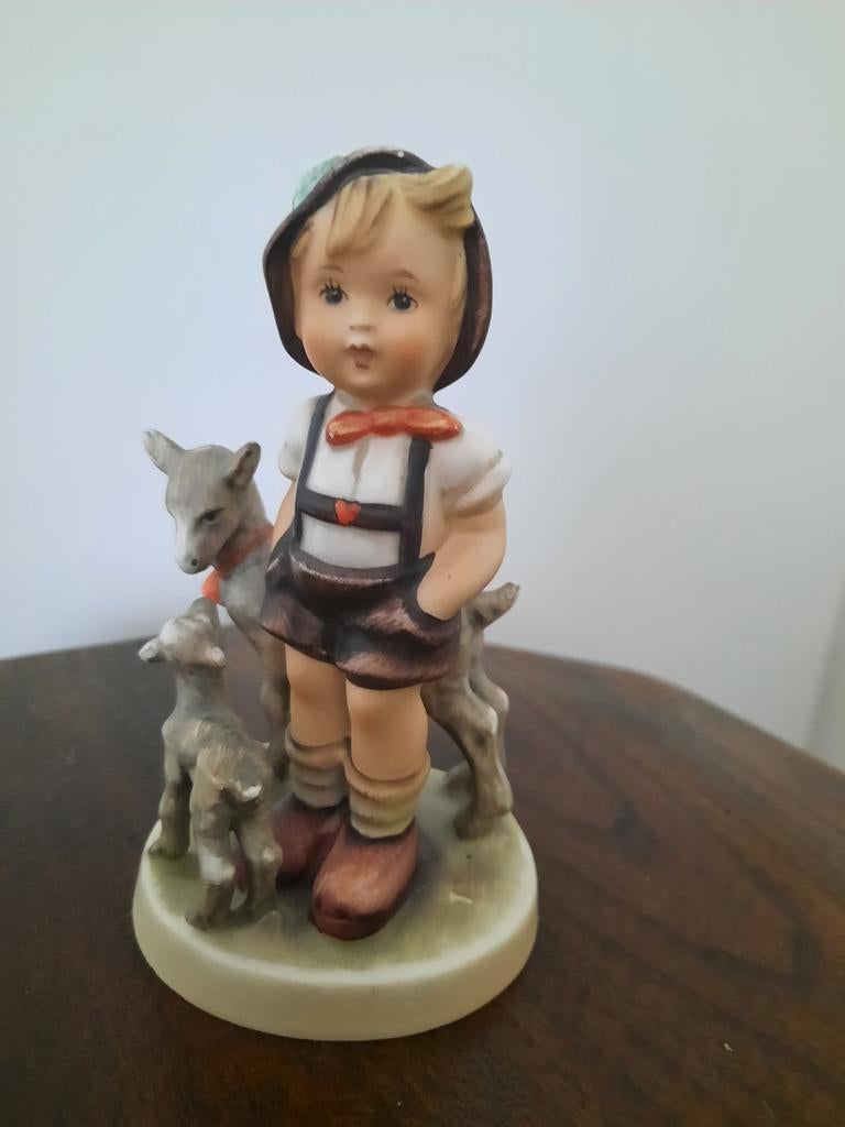 Hummels  she loves  me., Verzamelen, Beelden en Beeldjes, Ophalen, Zo goed als nieuw, Hummel