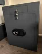 Zeer degelijke afstortkluis klus brandkast 2 sleutel sets, Ophalen, Brandkast