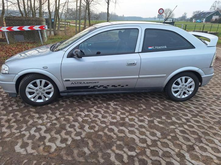 Opel Astra 2.0 I 16V 1999 Grijs, Auto's, Opel, Particulier, Astra, Benzine, Hatchback, Handgeschakeld, Origineel Nederlands, Zilver of Grijs