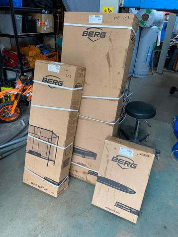 BERG Trampoline Favorit InGround 270 cm + safety net en hoes beschikbaar voor biedingen