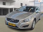 Volvo V60 2.0T Kinetic AUT NAVI PSENSOR LEDER 2 X SLEUTELS, Auto's, Volvo, Euro 5, Zwart, 4 cilinders, 203 pk