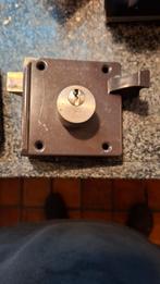 LIPS Slot - In goede staat, Doe-het-zelf en Verbouw, Hang- en Sluitwerk, Ophalen of Verzenden, Gebruikt, Overige materialen, Slot