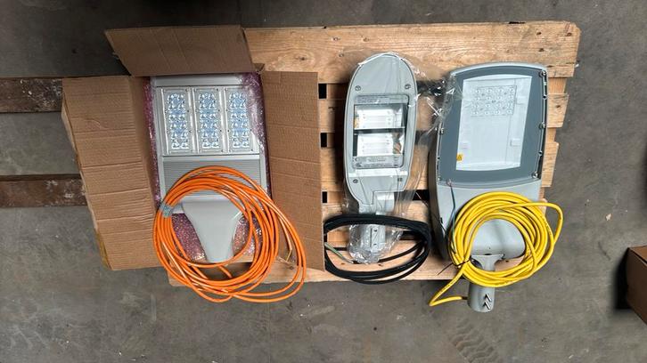 Lichtmast armaturen te koop vanaf €75,00, Doe-het-zelf en Verbouw, Bouwverlichting, Nieuw, Lamp met armatuur, 50 tot 200 watt