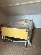 Vintage bed, Huis en Inrichting, Slaapkamer | Bedden, Gebruikt, Eenpersoons, Metaal, Vintage, origineel