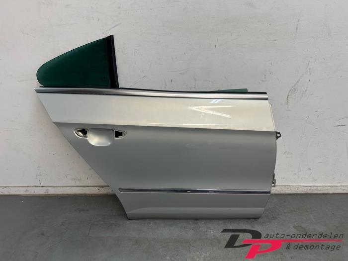 Portier 4Deurs rechts-achter van een Volkswagen Passat (LR7L, Auto-onderdelen, Carrosserie en Plaatwerk, Deur, Volkswagen, Gebruikt