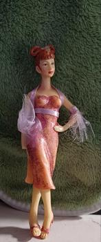 Stenen poppenhuis dame, Verzamelen, Poppen, Ophalen of Verzenden, Pop