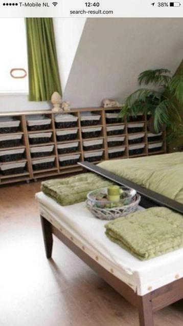 12 vakken/manden kasten kan voor recht of schuine wand. beschikbaar voor biedingen