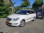 Skoda Fabia 1.2 TSI 63KW Combi 2011 Wit, Voorwielaandrijving, 63 pk, Zwart, 4 cilinders