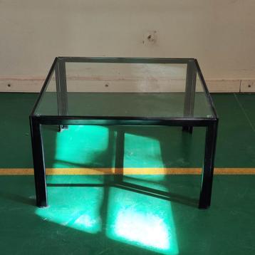 Vintage salontafel metaal glas beschikbaar voor biedingen