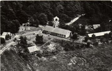 De Marke, kampgebouw te Dwingeloo - vanuit de lucht - 1976 g beschikbaar voor biedingen