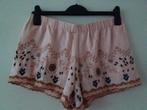 Leuke zalmkleurige short met borduursel Zara mt M, Ophalen of Verzenden, Zo goed als nieuw, Kort