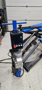 HBM Mobiele Poetsbrug, Bandenbrug, Hefbrug 2800 kg - 230 V., Ophalen, Zo goed als nieuw